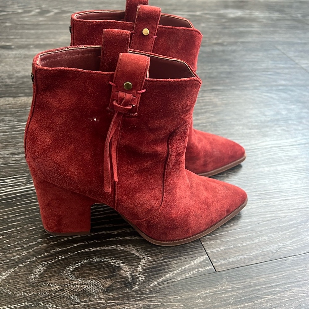 Red Edelman booties size 6